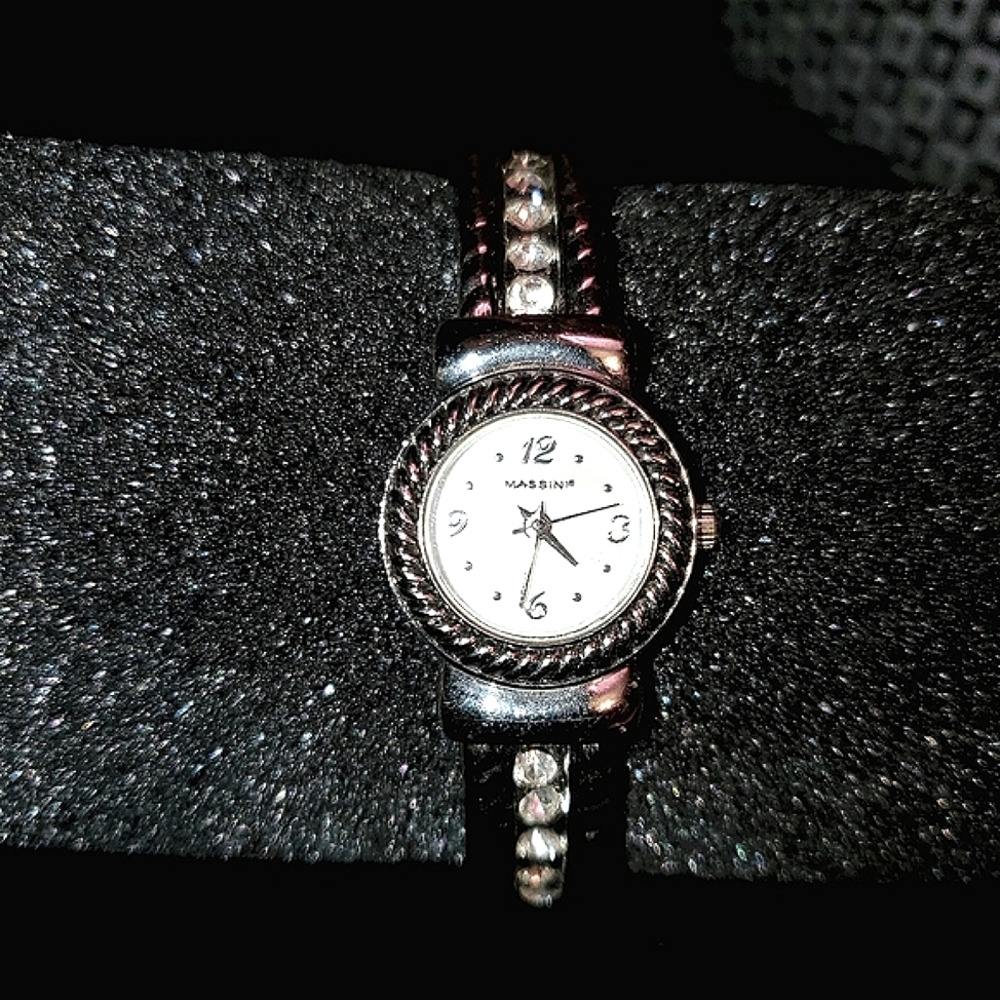 🖤Pt. 2- VTG Gorgeous Silver & Rhinestone Watch🖤 - Picture 7 of 16